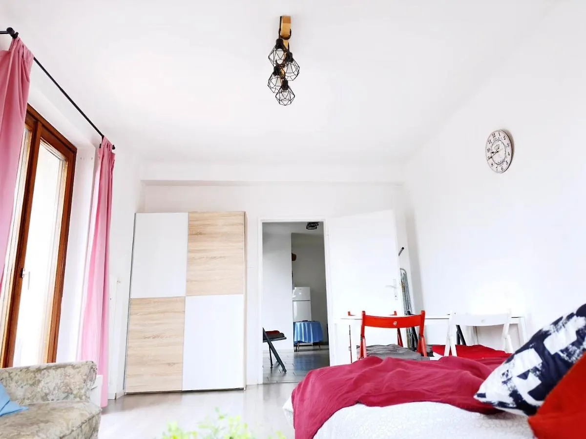 Nr 1 Apartment With 2 Balconies 3 Bedrooms Near Main Train Station Vienna 0*,  Austria